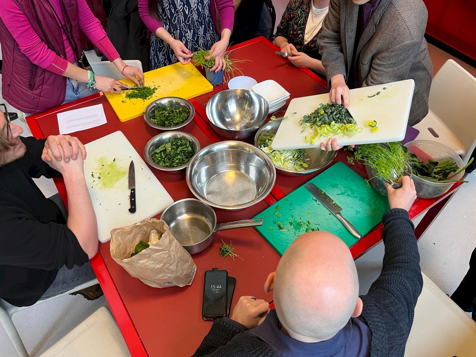 curious hands. space + sound in learning making 