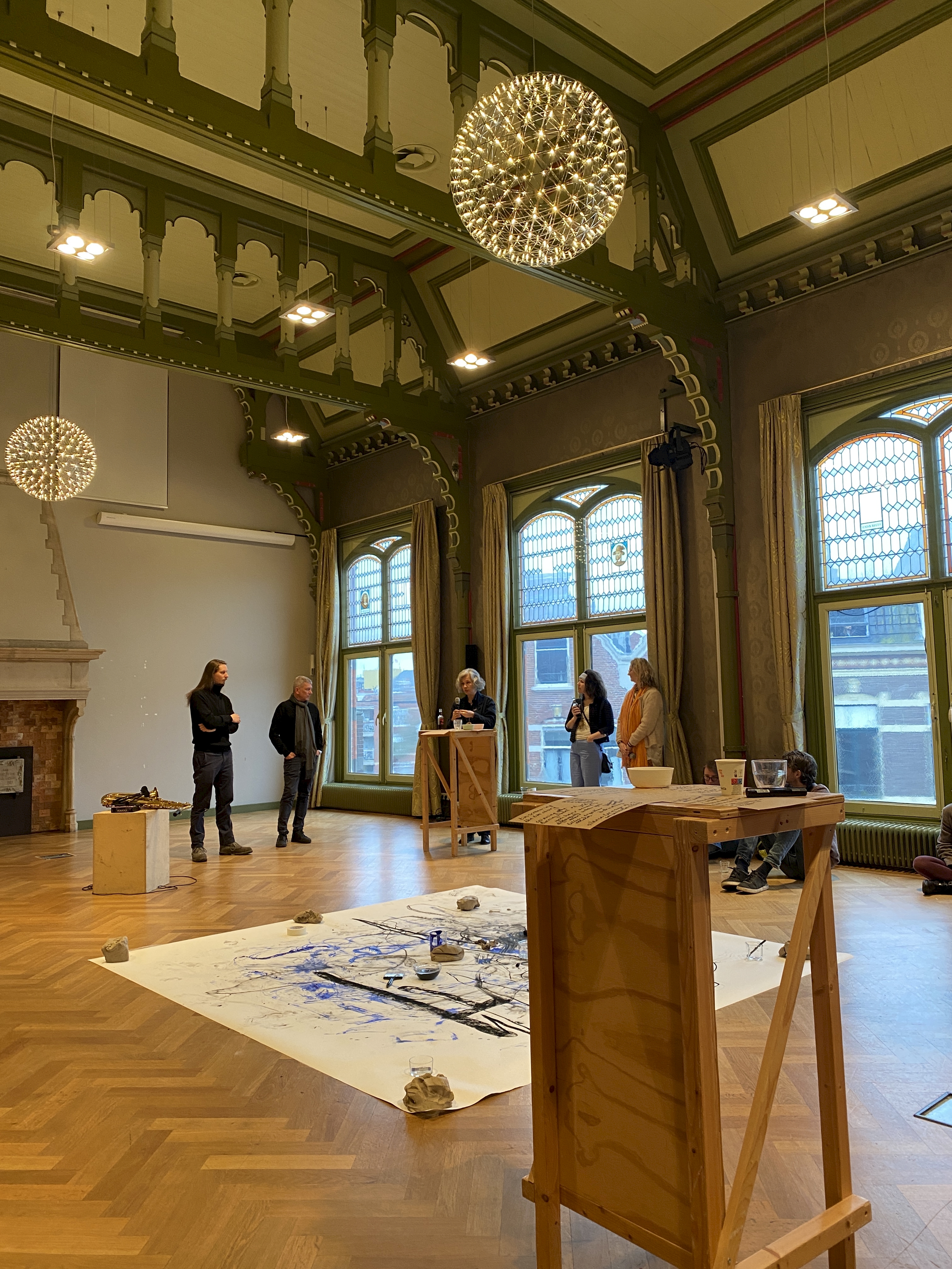 curious hands. space + sound in learning making Table Discussions & Plenary Reflections with Drinks.