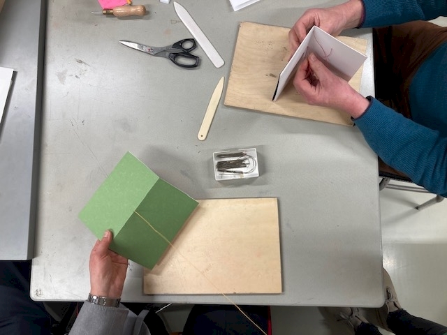 curious hands. space + sound in learning making Workshop. Touching Paper – Handling Books. Kristel Hunnersen & Veronica Peselmann. Photo: Imka Buurke.