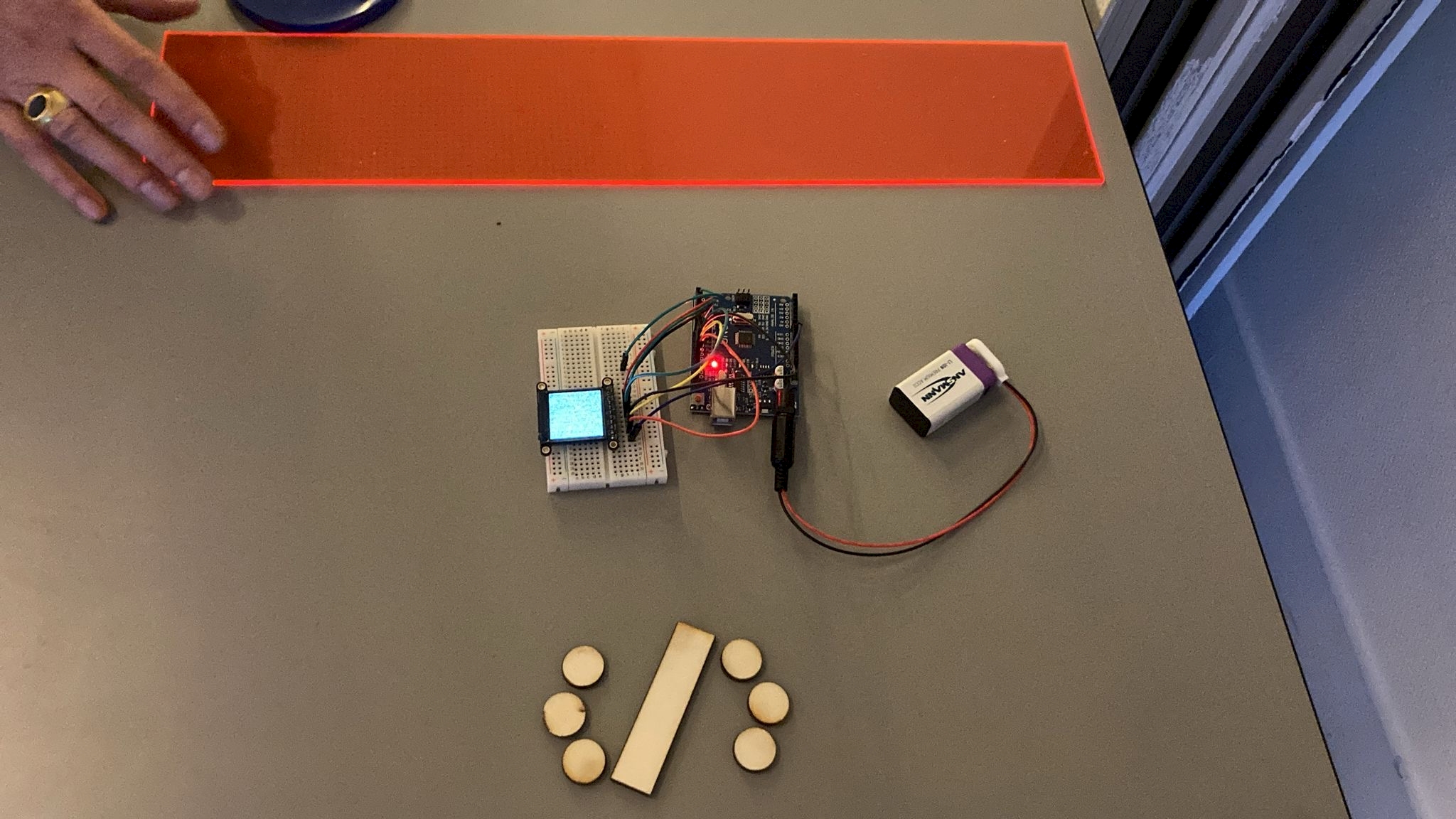 curious hands. space + sound in learning making Letters (D & S) made in the educational workshops of Minerva. Curious Hands font, designed by Michiel Teeuw. Photo: Imka Buurke.