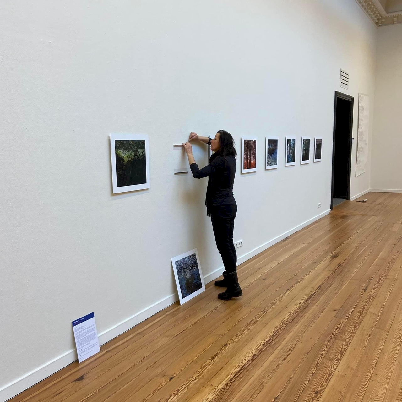 Knowing me. Knowing you. These are Curious Hands Making-Of Knowing Me. Knowing You. Johanna Wenke.