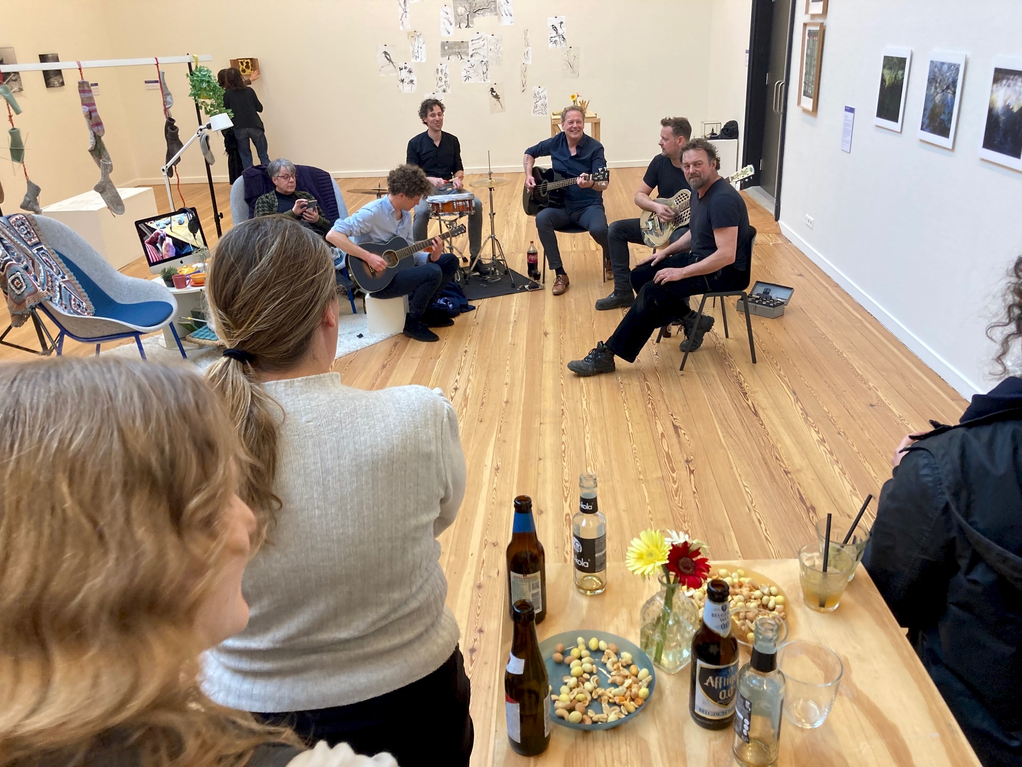 Knowing me. Knowing you. These are Curious Hands Finissage Knowing Me. Knowing You. 28 March 2024. Music Black Burned BBQ Boys.